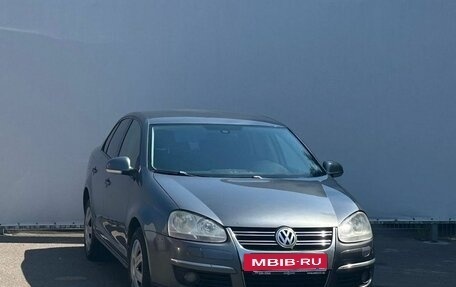 Volkswagen Jetta VI, 2009 год, 695 000 рублей, 3 фотография
