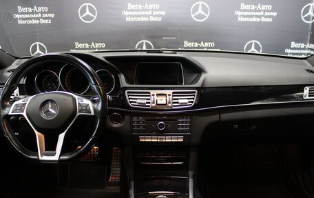 Mercedes-Benz E-Класс, 2015 год, 2 450 000 рублей, 13 фотография