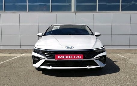 Hyundai Elantra, 2023 год, 2 380 000 рублей, 2 фотография