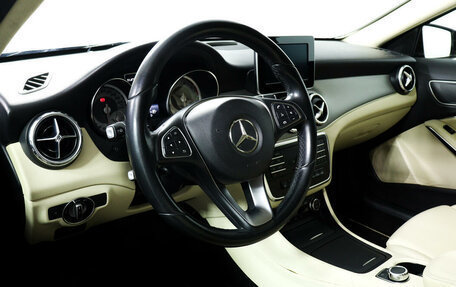 Mercedes-Benz GLA, 2015 год, 1 620 000 рублей, 13 фотография