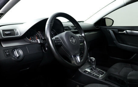 Volkswagen Passat B7, 2011 год, 1 150 000 рублей, 13 фотография