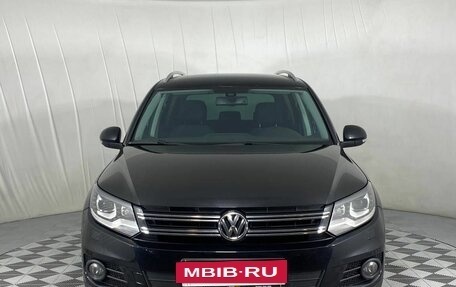 Volkswagen Tiguan II, 2016 год, 1 660 000 рублей, 2 фотография