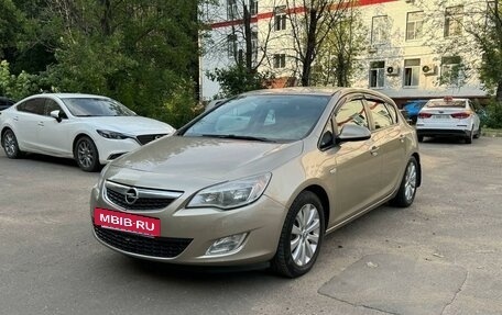 Opel Astra J, 2011 год, 720 000 рублей, 4 фотография