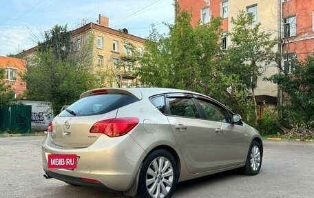 Opel Astra J, 2011 год, 720 000 рублей, 3 фотография
