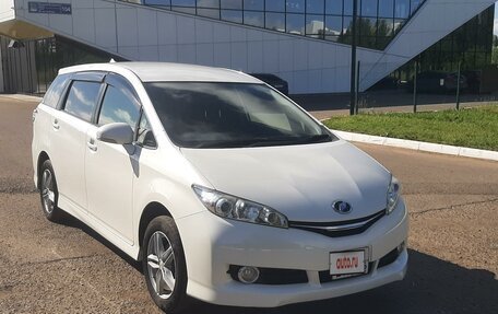 Toyota Wish II, 2013 год, 1 670 000 рублей, 2 фотография