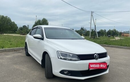 Volkswagen Jetta VI, 2014 год, 1 200 000 рублей, 2 фотография