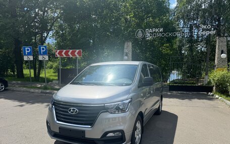 Hyundai Grand Starex Grand Starex I рестайлинг 2, 2019 год, 3 799 999 рублей, 1 фотография