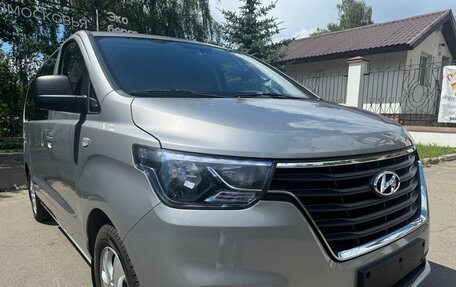 Hyundai Grand Starex Grand Starex I рестайлинг 2, 2019 год, 3 799 999 рублей, 11 фотография