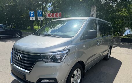 Hyundai Grand Starex Grand Starex I рестайлинг 2, 2019 год, 3 799 999 рублей, 13 фотография