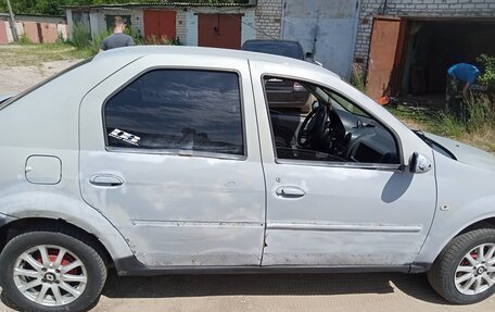 Renault Logan I, 2006 год, 140 000 рублей, 3 фотография