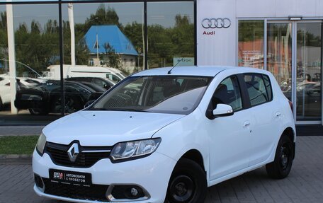 Renault Sandero II рестайлинг, 2016 год, 595 000 рублей, 1 фотография