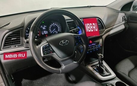 Hyundai Elantra VI рестайлинг, 2018 год, 1 500 000 рублей, 12 фотография