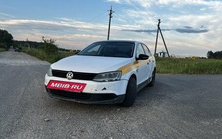 Volkswagen Jetta VI, 2014 год, 750 000 рублей, 2 фотография