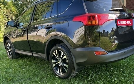 Toyota RAV4, 2015 год, 2 320 000 рублей, 3 фотография