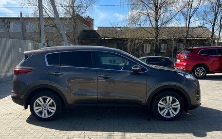 KIA Sportage IV рестайлинг, 2017 год, 2 449 000 рублей, 4 фотография