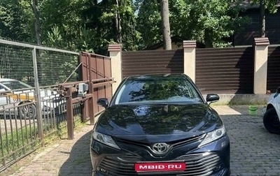 Toyota Camry, 2019 год, 2 530 000 рублей, 1 фотография