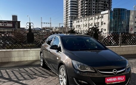 Opel Astra J, 2014 год, 1 070 000 рублей, 1 фотография