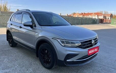 Volkswagen Tiguan II, 2020 год, 3 750 000 рублей, 2 фотография