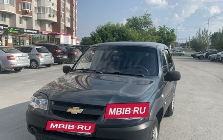 Chevrolet Niva I рестайлинг, 2011 год, 630 000 рублей, 2 фотография