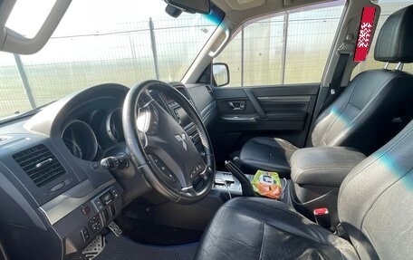 Mitsubishi Pajero IV, 2011 год, 2 050 000 рублей, 7 фотография