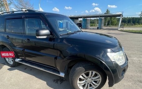 Mitsubishi Pajero IV, 2011 год, 2 050 000 рублей, 2 фотография