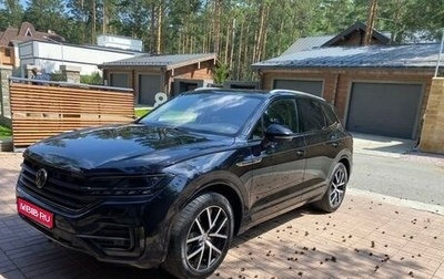 Volkswagen Touareg III, 2018 год, 5 600 000 рублей, 1 фотография