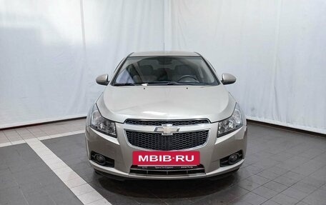 Chevrolet Cruze II, 2010 год, 735 000 рублей, 2 фотография