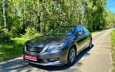 Honda Accord IX рестайлинг, 2013 год, 1 870 000 рублей, 1 фотография