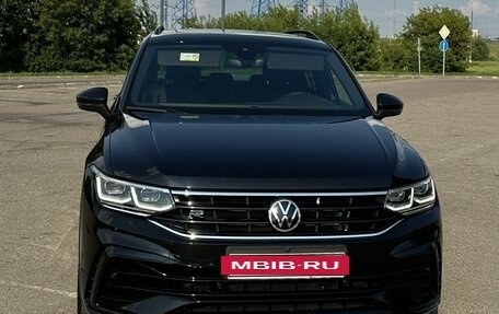 Volkswagen Tiguan II, 2021 год, 4 500 000 рублей, 4 фотография