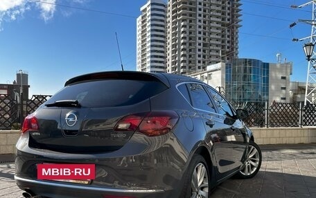 Opel Astra J, 2014 год, 1 070 000 рублей, 4 фотография