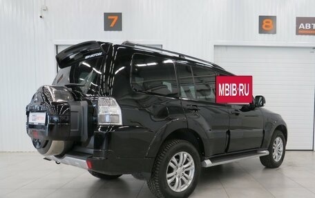 Mitsubishi Pajero IV, 2011 год, 1 920 000 рублей, 3 фотография