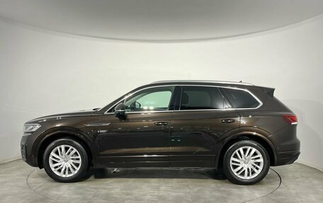 Volkswagen Touareg III, 2018 год, 5 999 000 рублей, 2 фотография