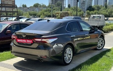 Toyota Camry, 2019 год, 3 150 000 рублей, 4 фотография