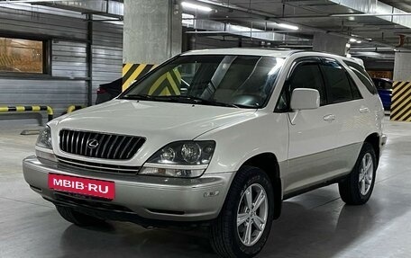 Lexus RX IV рестайлинг, 1998 год, 888 000 рублей, 2 фотография