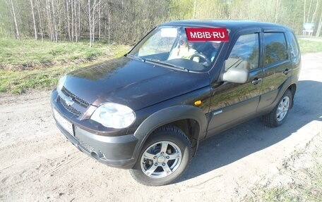 Chevrolet Niva I рестайлинг, 2010 год, 255 000 рублей, 2 фотография