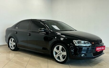 Volkswagen Jetta VI, 2011 год, 950 000 рублей, 3 фотография