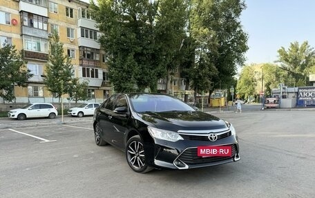 Toyota Camry, 2017 год, 2 450 000 рублей, 2 фотография