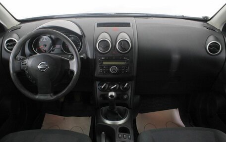 Nissan Qashqai, 2010 год, 750 000 рублей, 11 фотография