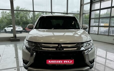 Mitsubishi Outlander III рестайлинг 3, 2015 год, 1 950 000 рублей, 8 фотография