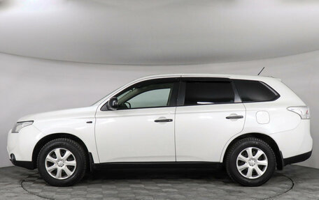 Mitsubishi Outlander III рестайлинг 3, 2014 год, 1 649 000 рублей, 8 фотография