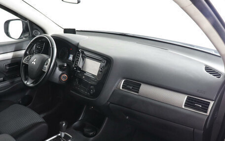 Mitsubishi Outlander III рестайлинг 3, 2014 год, 1 649 000 рублей, 10 фотография