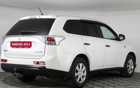 Mitsubishi Outlander III рестайлинг 3, 2014 год, 1 649 000 рублей, 5 фотография