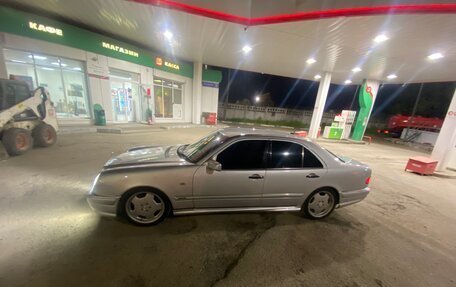 Mercedes-Benz E-Класс, 1998 год, 650 000 рублей, 4 фотография