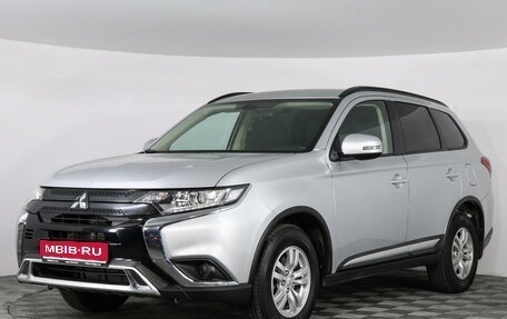 Mitsubishi Outlander III рестайлинг 3, 2022 год, 2 990 000 рублей, 1 фотография