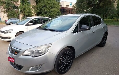 Opel Astra J, 2011 год, 800 000 рублей, 1 фотография