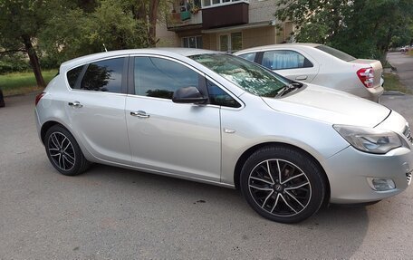 Opel Astra J, 2011 год, 800 000 рублей, 6 фотография