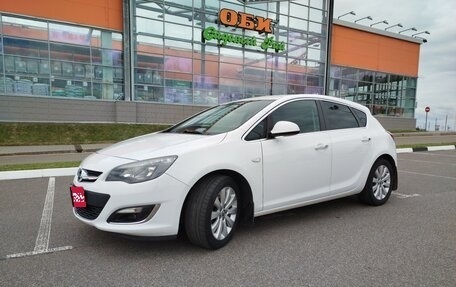 Opel Astra J, 2013 год, 1 350 000 рублей, 1 фотография