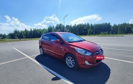 Hyundai Solaris II рестайлинг, 2011 год, 830 000 рублей, 3 фотография