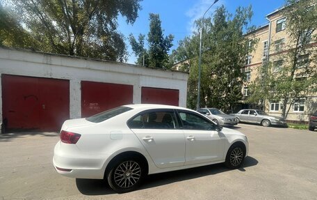 Volkswagen Jetta VI, 2014 год, 990 000 рублей, 3 фотография