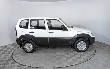 Chevrolet Niva I рестайлинг, 2015 год, 811 000 рублей, 4 фотография